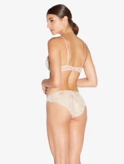 Push-Up Bra In Linen And Nude Rose With Leavers Lace