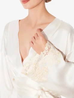 White Long Silk Robe With Ivory Frastaglio