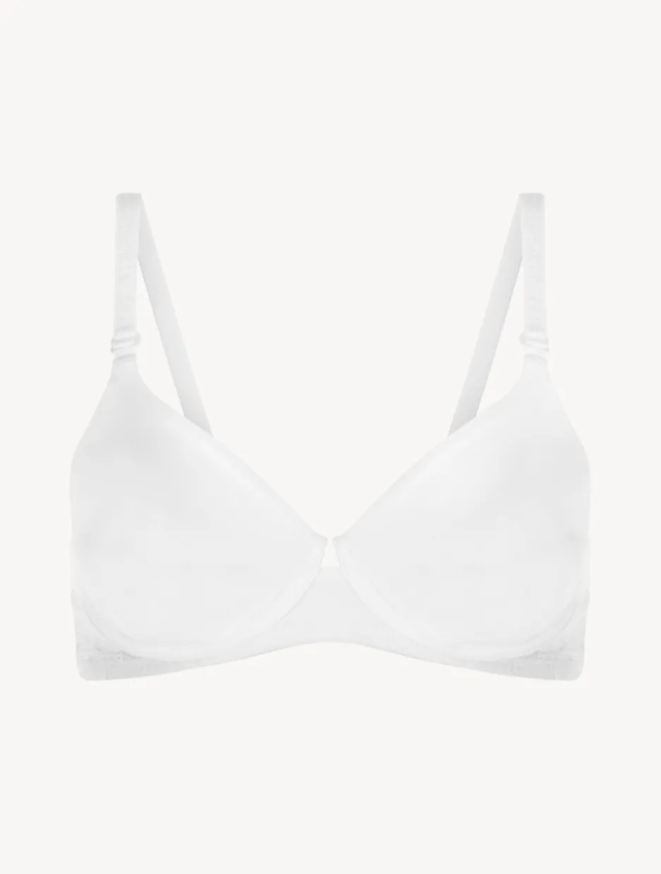 White Lycra Underwired Bra With Chantilly Lace